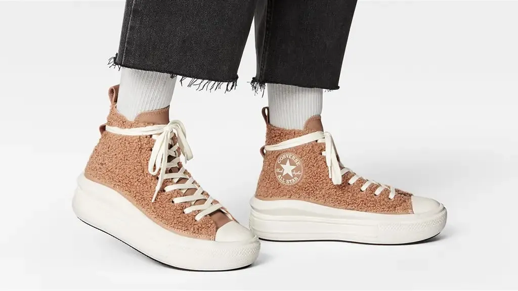 Converse Wmns Chuck Taylor All Star Move Platform High Sherpa Sneakers - Champagne Tan, Tan