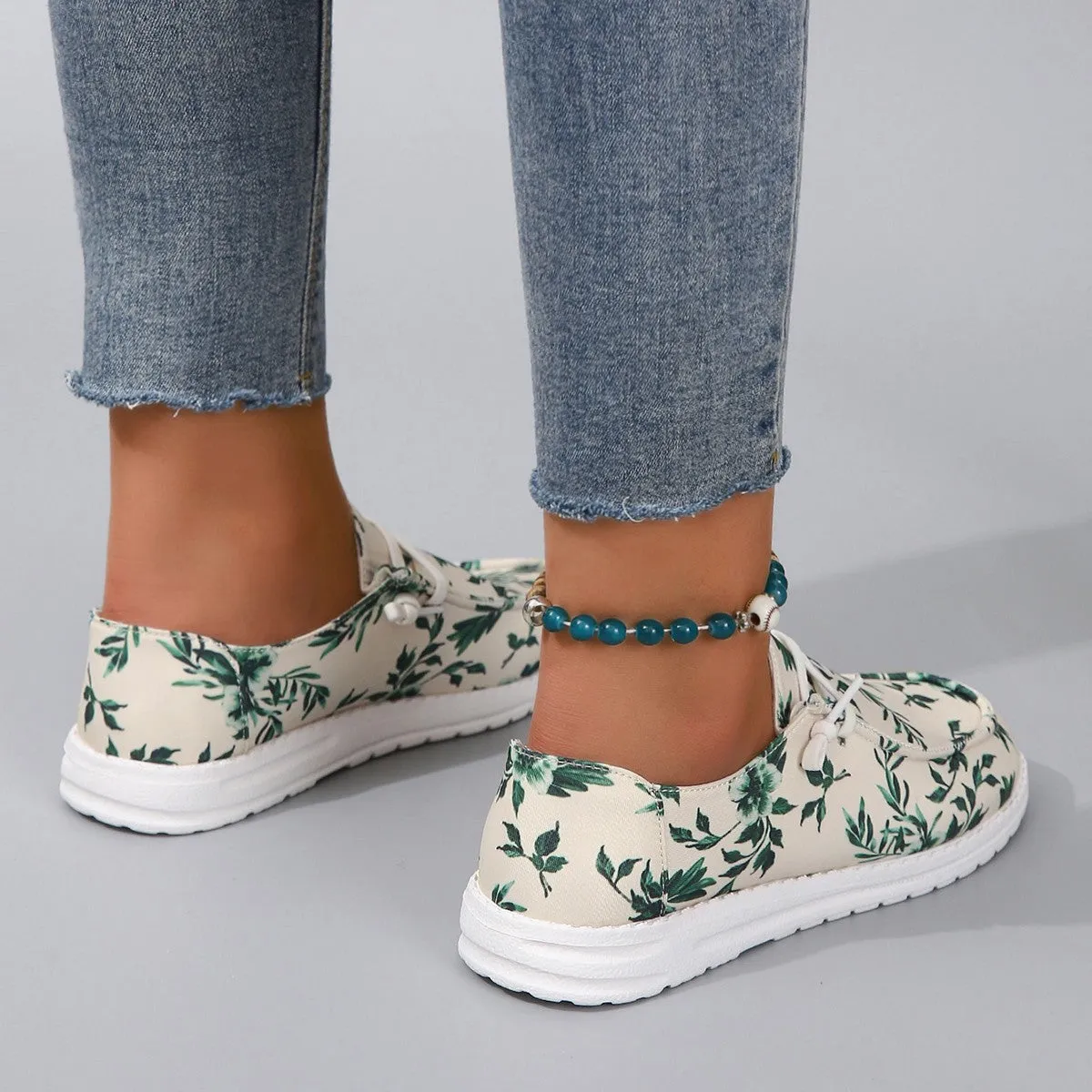 Floral Round Toe Flat Sneakers